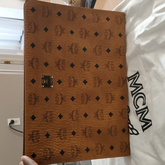 MCM clutch bag - Picture 2 of 4